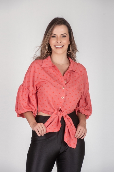 Camisa Viscose Estampa Corações Vermelhos.