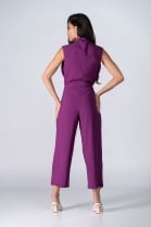 Macacão Pantacourt Cavado Ziper Frontal Gola Botões Roxo