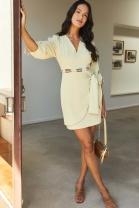 Vestido com Transpasse e Amarração Amarelo Claro