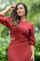 Vestido Curto Recorets Laterais Marsala