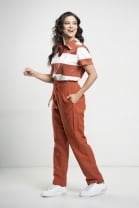 Conjunto de Calça Reta e Blusa Listrada Malha Marrom 