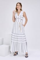Vestido Longo Recortes Frontais Listrado 