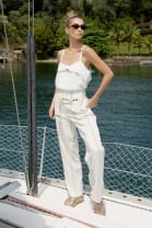 Conjunto de Calça Listrada e Blusa de Alça Off White 