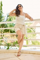 Conjunto de Short e Blusa de Alça Assimétrica Cru 