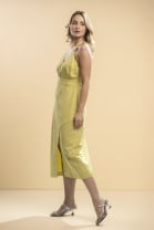 Vestido Midi com Transpasse e Decote V Amarelo 