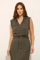 Conjunto de Saia e Cropped com Pregas Militar