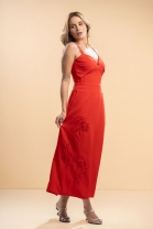 Vestido Longo de Alça Fina com Bordado Vermelho