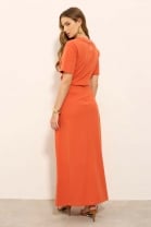 Vestido com Amarração Frontal em Malha Laranja 