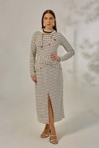 Conjunto de Saia e Blusa Manga Longa Listrado Preto