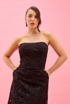 Vestido Midi Tomara que Caia em Renda Preto 