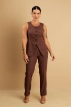 Conjunto de Calça Alfaiataria e Colete Marrom