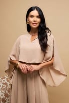Conjunto de Calça Pantalona e Blusa bege