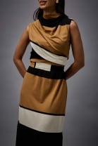 Vestido Longo Gola Alta Listrado Preto e Marrom 