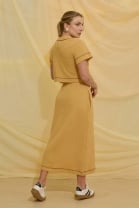 Conjunto de Saia e Blusa Gola Polo Amarela