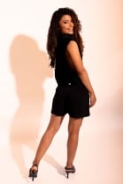 Conjunto de Short e Colete Cavado Preto 