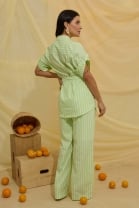 Conjunto de Calça e Camisa Listrada Verde