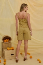 Conjunto de Bermuda e Blusa com Decote V Verde 