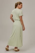 Conjunto de Saia Longa e Blusa em Decote V Verde