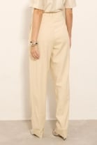 Calça Cós Alto com Botões Frontais Off White