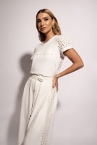 Conjunto de Saia com Fenda Frontal e Blusa Off White