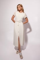 Conjunto de Saia com Fenda Frontal e Blusa Off White