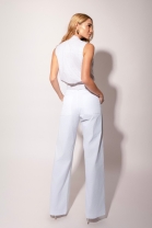 Conjunto de Calça Branca e Colete Listrado