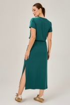 Conjunto de Saia com Fendas Laterais e Blusa Verde