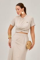 Conjunto de Saia e Cropped Torcido Bege