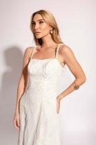 Vestido Longo Bordado com Decote Reto Off White