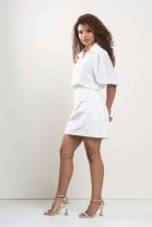 Conjunto de Saia Bordada e Camisa Off White