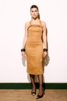 Vestido M&iacute;di com Decote Reto Caramelo