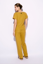 Conjunto de Cal&ccedil;a e Blusa com Decote V Mostarda