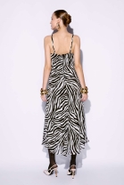 Vestido M&iacute;di com Estampa em Animal Print Zebra