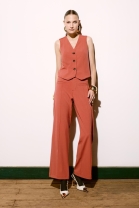 Conjunto de Cal&ccedil;a e Colete Vermelho