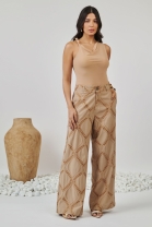 Conjunto de Calça Bordada e Blusa Bege