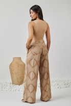 Conjunto de Calça Bordada e Blusa Bege