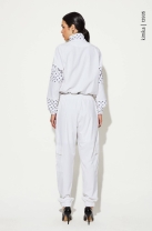 Conjunto de Calça e Jaqueta Off White em Poás