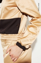 Conjunto Bege de Calça e Jaqueta