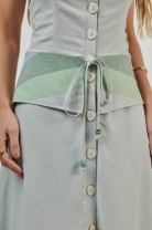 Vestido Longo com Abotoamento Frontal Sobreposi&ccedil;&atilde;o