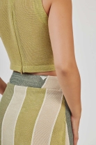Conjunto de Saia Assimétrica e Cropped Listrada