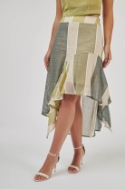 Conjunto de Saia Assimétrica e Cropped Listrada