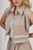 Conjunto Saia Midi Fenda Lateral e Colete Cinza