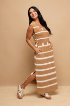 Vestido Mídi em Decote V Marrom