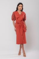Conjunto de Saia e Blusa com Decote V Vermelho