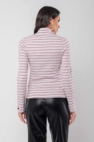 Blusa Manga Longa e Gola Alta Vermelha